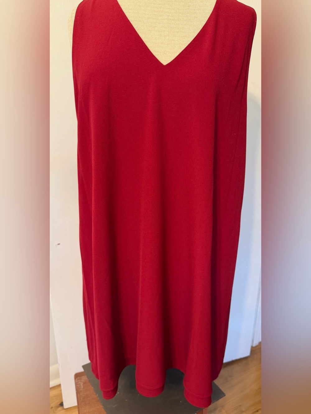 Lose the Spanx and Enjoy the Party in a BB Dakota Flowing, Flattering, Dress NWT